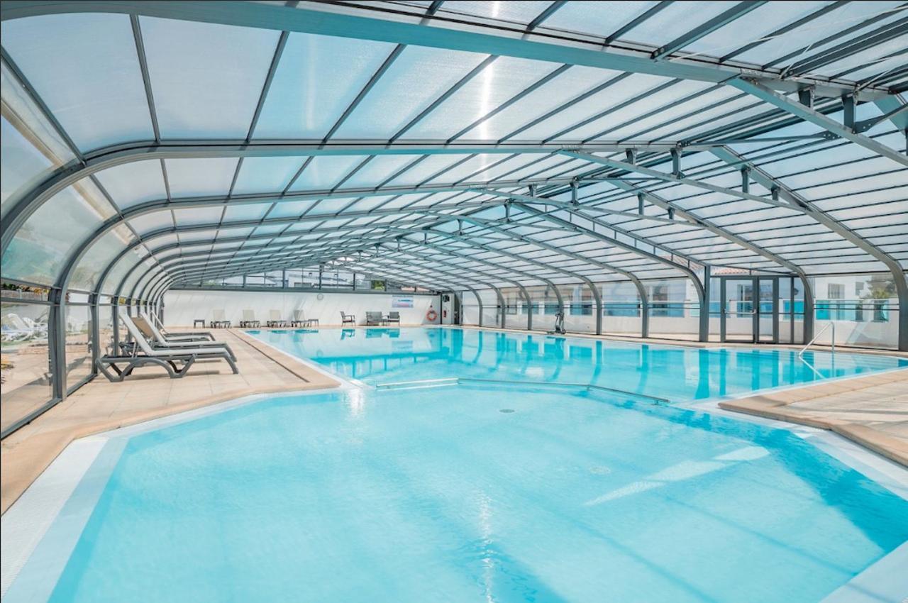 Joli Chalet Pour 6 - Domaine Avec Piscine Brétignolles-sur-Mer Exterior foto